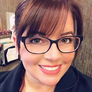 Meet your Posher, Traci